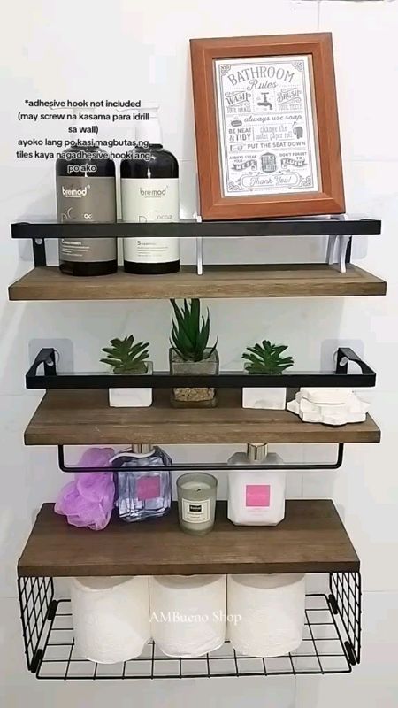 Hanging bathroom shelf