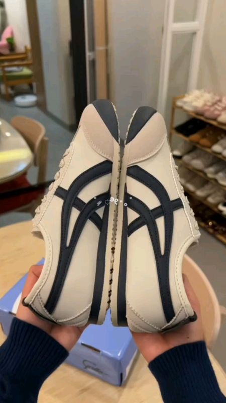 Click the orange basket to order. #corollashoes #womenshoes #casualshoes