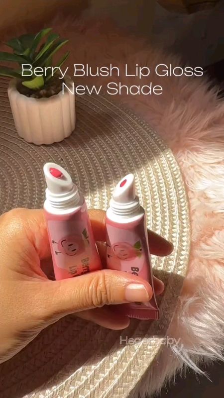 Super saya ng anak ko dahil Meron na siyang sariling lip gloss. #hegerbabylipgloss #lipglossforkids #forkids #berryblushlipggloss