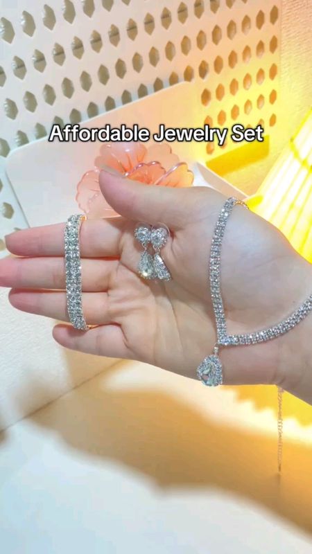 Exquisite Ladies Jewelry Set for such an affordable price? #jewelry #set #earings #necklace #bracelet