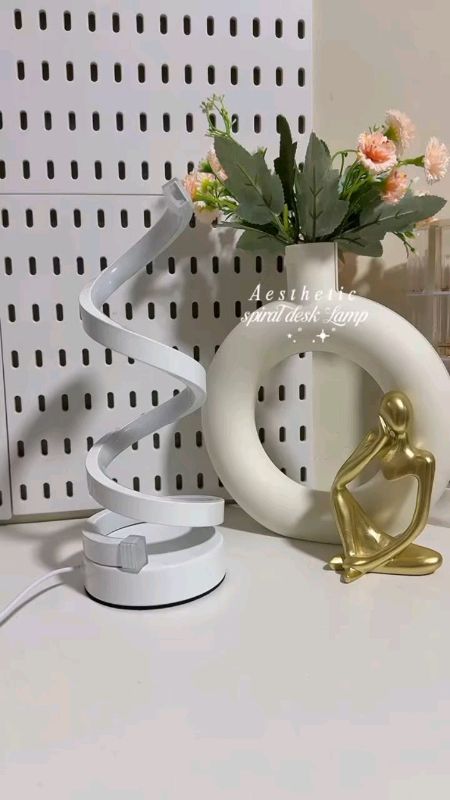 Spiral Desk Lamp #MasMuraSaShopee #FreeCoinsInShopeeVideo #paydaysale #shopeeVideo #everyone #trending #fyp #followers #Home #office #viral