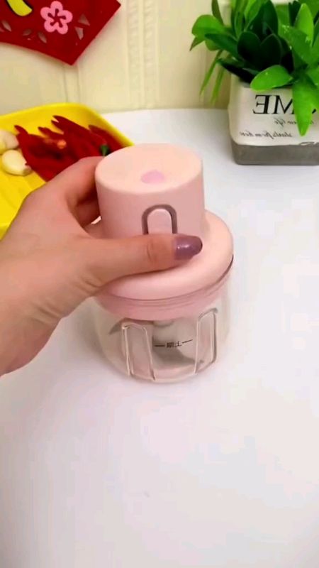 #minielectric #meatgrinder #fyp  #stainlesssteel #foodcrusher #multifunctional #vegetables #freecoininshopeevideo #bestselling #shopeextra #a #grinder