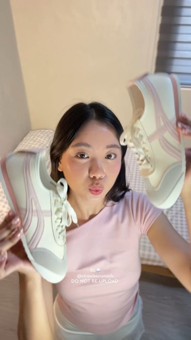 Super affordable shoes ‼️🎀✨  #rubbershoes #sneakers #shoes #shoesforwomen #ShoesRecommendation #fyp #foryou #MasMuraSaShopee #FreeCoinsInShopeeVideo