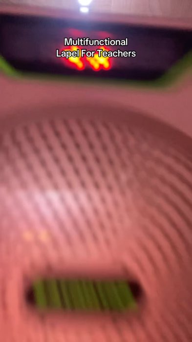 Perfect lapel for teachers multifunctional di ka na mapapaos sumigaw sa klase #LAPEL #lapelforteachers #portablespeaker #portablevoiceamplifier