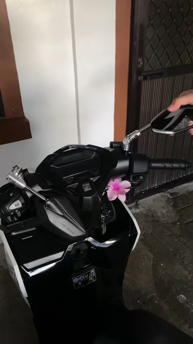LEGITMOTO X MOKOTO ELITE SIDEMIRROR🔥 #sidemirror #foldingmechanism #universal #BOSS10 #MasMuraSaShopee #shopeeVideo #fyp #foryou #trending #viral