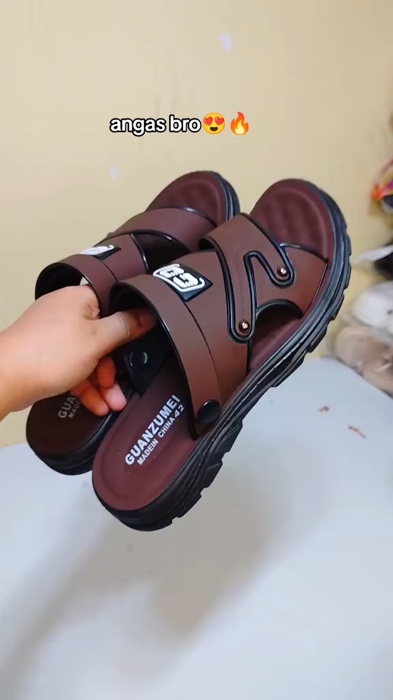 #FreeCoinsInShopeeVideo #MasMuraSaShopee #viral #affordable #trending #fyp #slippers#slipperformen
