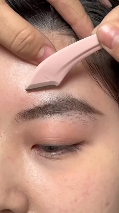 #eyebrowtrimmer #curveeyebrowtrimmer #FreeCoinsInShopeeVideo #MasMuraSaShopee