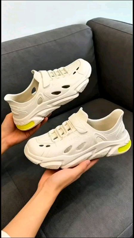 #shoes #rubbershoes #MasMuraSaShopee #FreeCoinsInShopeeVideo