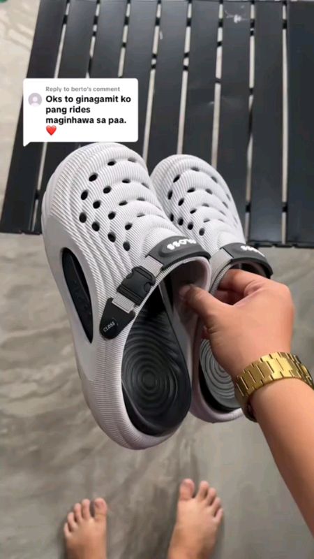 Sino ba naman ang hindi ma papabili nito #MasMuraSaShopee #fyp #crocs