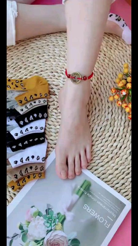 Thin socks #MasMuraSaShopee #FreeCoinsInShopeeVideo #afford #greatdeal #trending #MasMuraSaShopeeVideo #sulit #sale #trend #paydaysale #greatdeal#mega