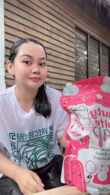 #whiteningsoap #glutathione #FreeCoinsInShopeeVideo #MasMuraSaShopee #trending  #HugotSaShopee #viral #shopeefinds #fyp #christmas #gift #foryou