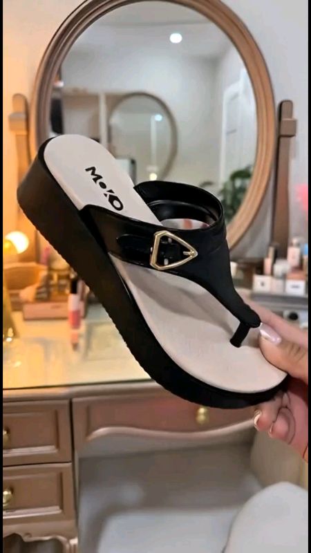 #mokoslippers #sandals #slippers # thick flip flops summer slippers #MasMuraSaShopee #FreeCoinsInShopeeVideo