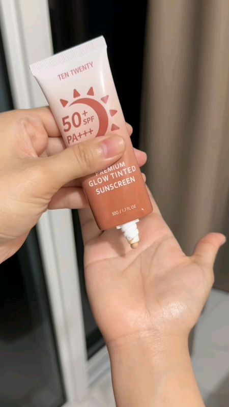 129 pesos lang meron ka ng Premium Glow Tinted Sunscreen 😍 #tintedsunscreen #sunscreen #sunscreenviral #foundation #Summer