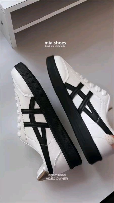Yoto Shoes for Women Men sneakers casual shoes fashion Rubbershoes#miashoes#HugotSaShopee #MasMuraSaShopee #FreeCoinsInShopeeVidoe