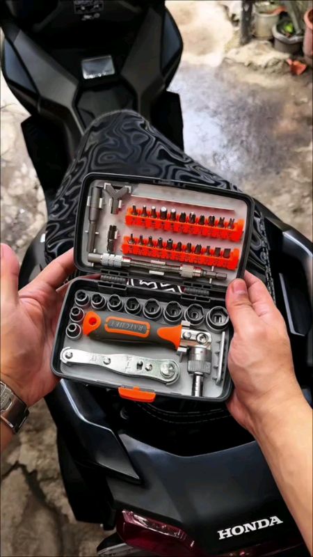 Every handyman needs a clean, complete toolkit. 38pcs magnetic ratchet set in a sleek case. 4.8 stars. #toolset  #ratchetscrewdriver  #homerepair