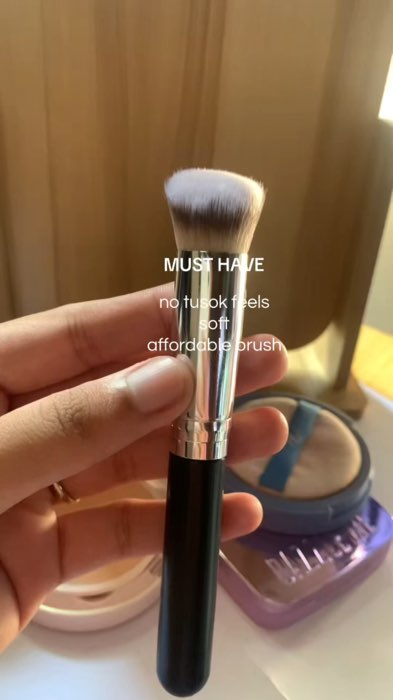 MAY SUKLI PA BENTE MO#concelearbrush #affordablebrush #kikaykitessentials   #FreeCoinsInShopeeVideo