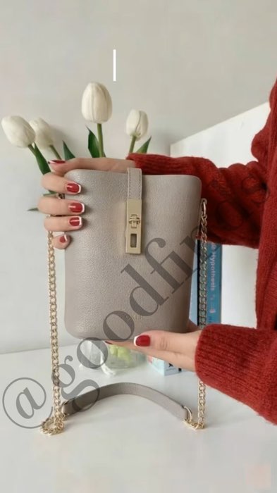 Perfect as a gift—stylish, practical, and sure to be loved. 🎁#affiliate #fyp #trending #bodybag #womensbag #bucketbag