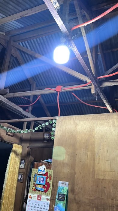 ang liwanag ng ilaw ate #bulb #ledlight #lightbulb #ilaw