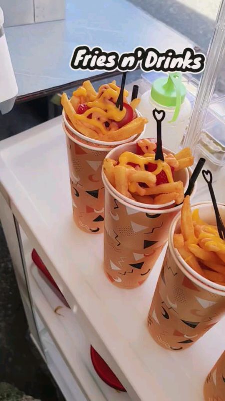 Cup set na siya.. pwedeng pwede pangnegosyo.. mura kesa sa palengke.. #cupset #affordable #quality #randomprint #negosyoideas