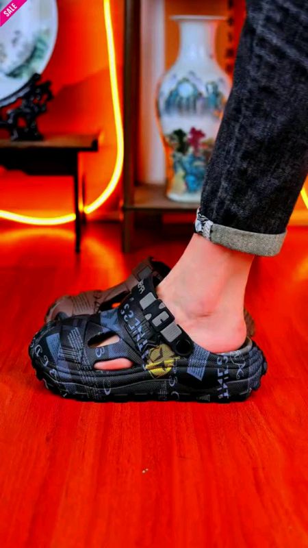 Hole Shoes Men's Summer Outer Wear Shit-Stepping Thick-Soled Sports Slippers #Affordable #HighQuality #ShopeeFreeCoinVideo #MasMuraSaShopee