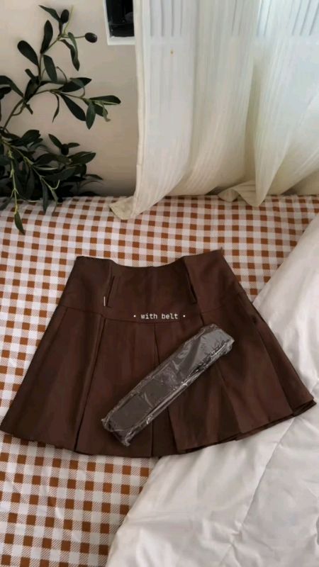 Retro Mini Skirt Pleated Skirt Skort with Belt #foryou #HugotSaShopee #MasMuraSaShopee #fyp