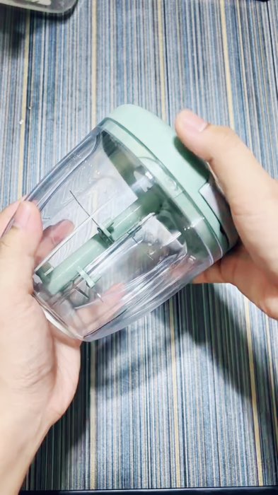 Multifunctional Food Processor / Chopper #FreeCoinsInShopeeVideo #MasMuraSaShopee #HugotSaShopee #shopeeph #viral #trending #fyp #shopeeVideo #quality