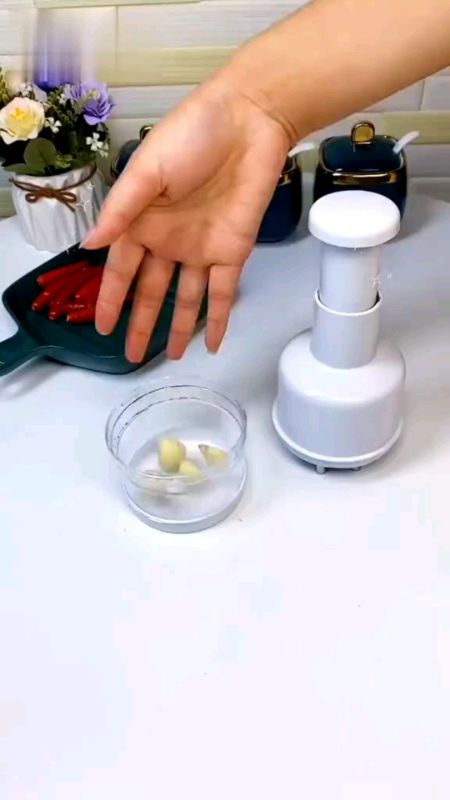 .#stitch#fyp#FreeCoinsInShopeeVideo#MasMuraSaShopee #ShopeePHPaydaySale#trends#sale#shopee#trending #viral#flashsale#Stainless#Steel#OnionChopper
