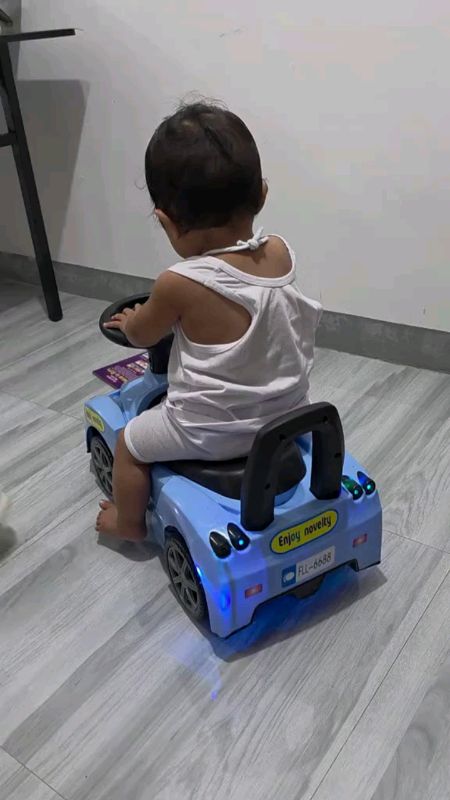 Sari Kids Ride-On Push Car with Horn | Balance Training Scooter Walker Car Baby Scooter Children Car#masmurasashoppey #shopnasashoppey #bynasashoppey
