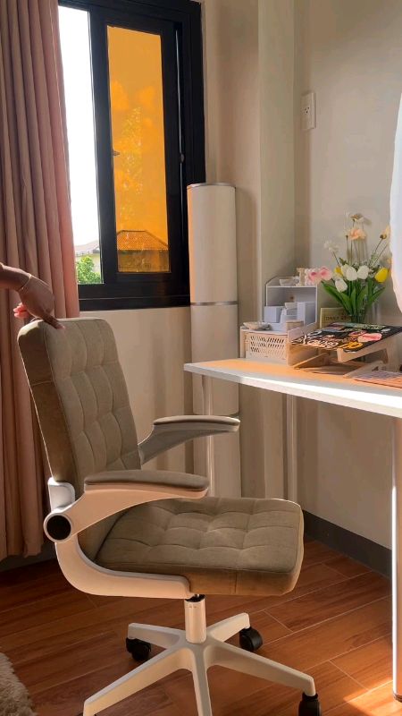 Modern Backrest Office Chair with Wheels Computer Chair leather chair #chair #officechair #computerchair #fyp
