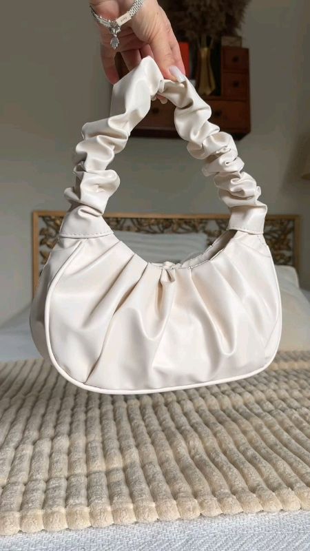 CTTO: VIDEO #kilikilibag #cloudbag #slingbag #MasMuraSaShopee #FreeCoinsInShopeeVideo #XtraChallenge #fyp #foryou #trending #viralvideo