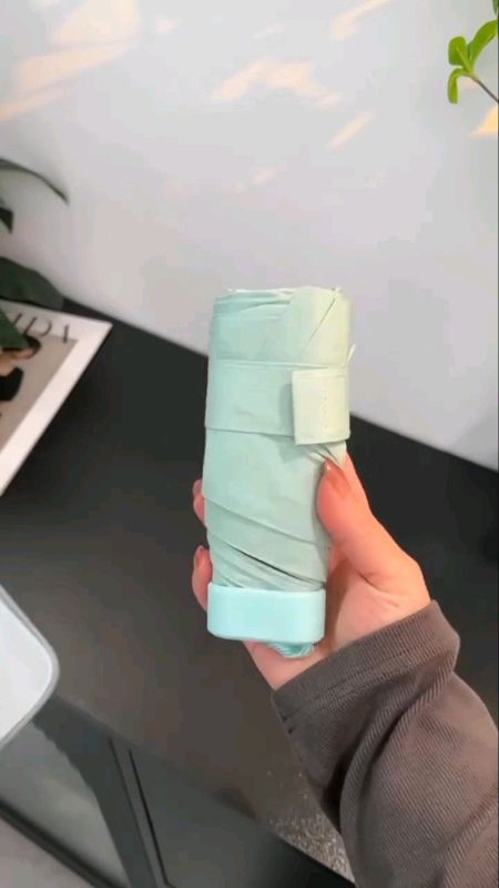 Mini Umbrella kasya to sa bag mo kailangan mo 😍 ☂️
