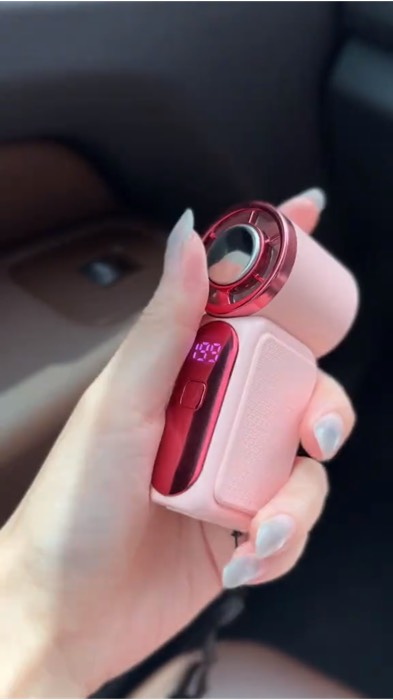Mini Fan ✨? #HandheldFan #MiniFan #PortableFan #CoolingEssentials #StayCool #SummerMustHave #HotWeather #BeatTheHeat #AestheticFinds #Gadgets