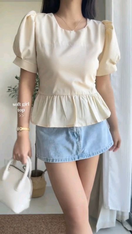 #SoftGirlTop #peplumtop #titaOutfit #womenstop #classytop  #linentop #puffsleevetop