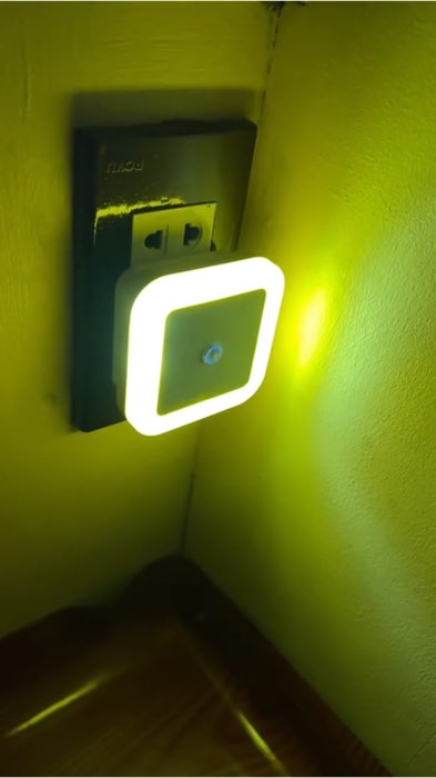Perfect matipid sa kuryente #nightlight #trending #sensorledlight #bedroommusthaves #foryoupage